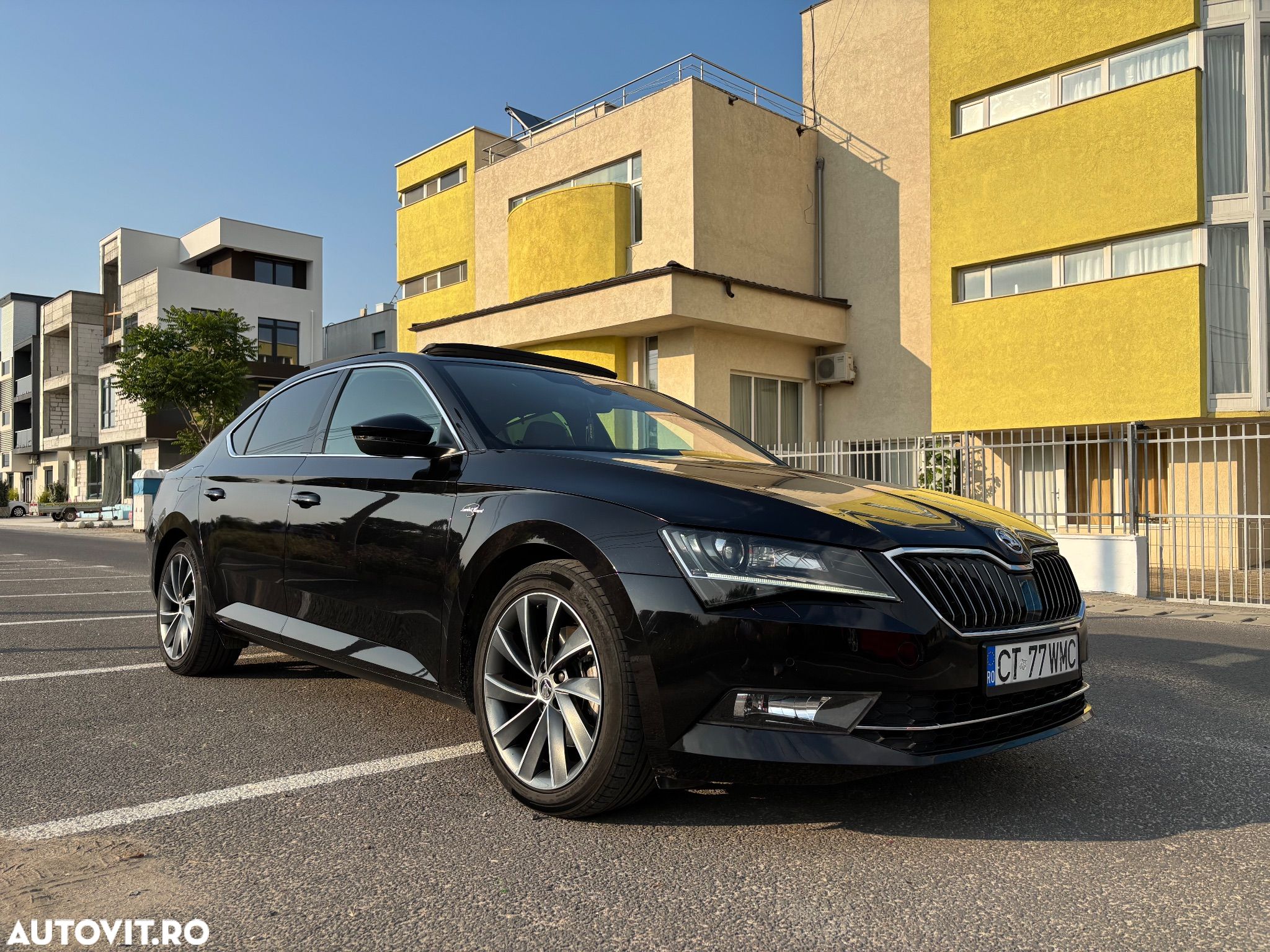 Skoda Superb 2.0 TDI DSG L&K - 1