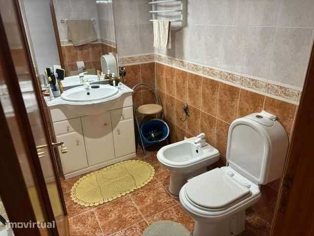 T2 - Santa Marta Pinhal - Parqueamento - Grande imagem: 5/11