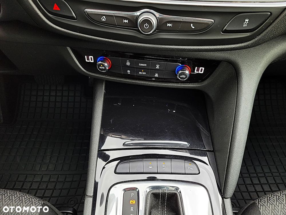 Opel Insignia 1.5 T Innovation S&S - 17