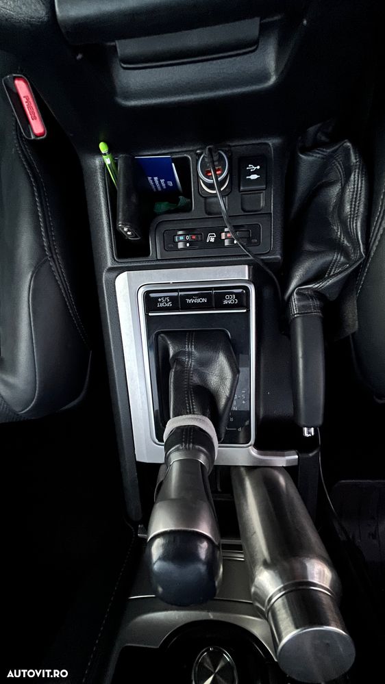 Toyota Land Cruiser 2.8l Turbo D-4D AVS Aut. Luxury - 8