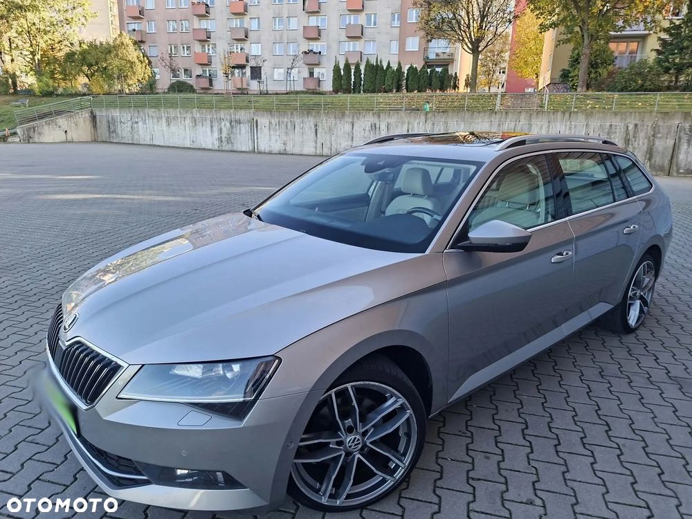 Skoda Superb 2.0 TDI Style DSG - 19
