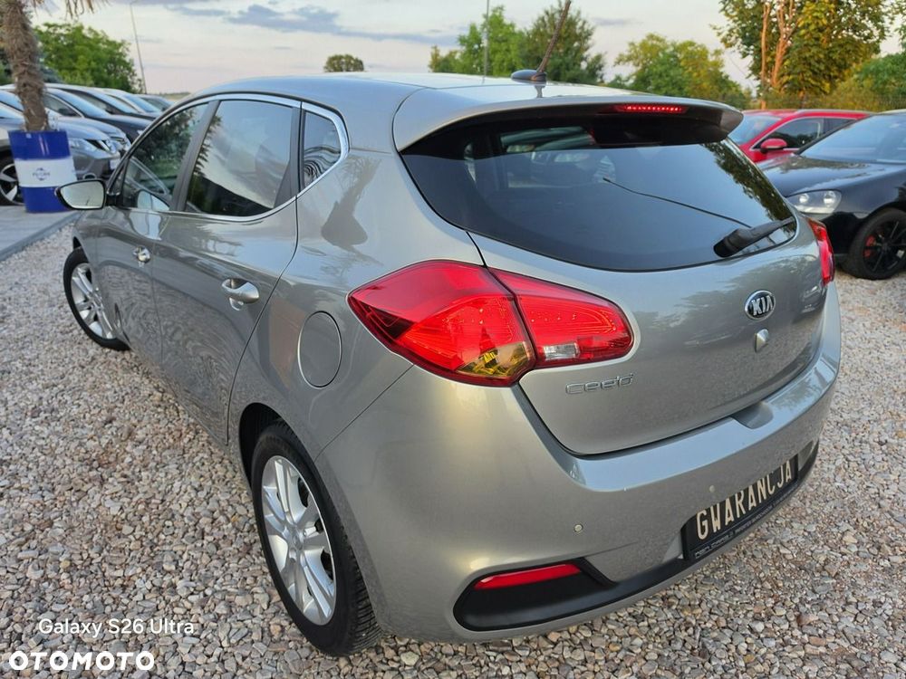 Kia Ceed - 13