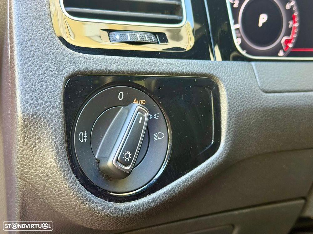 VW Golf GTI TCR 2.0 TSI OPF DSG - 29