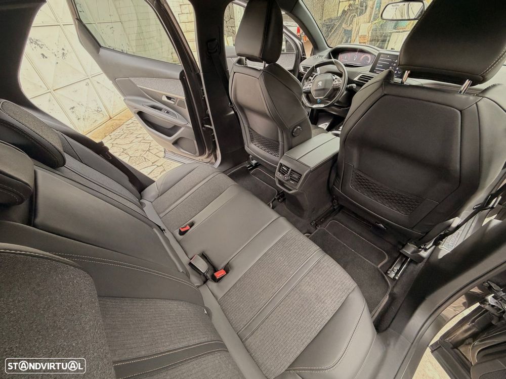 Peugeot 3008 1.5 BlueHDi GT Line EAT8 - 27
