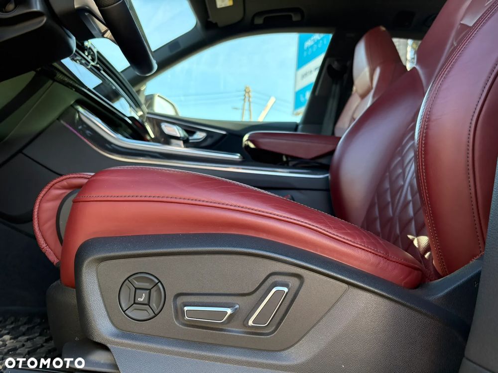 Audi SQ8 - 11