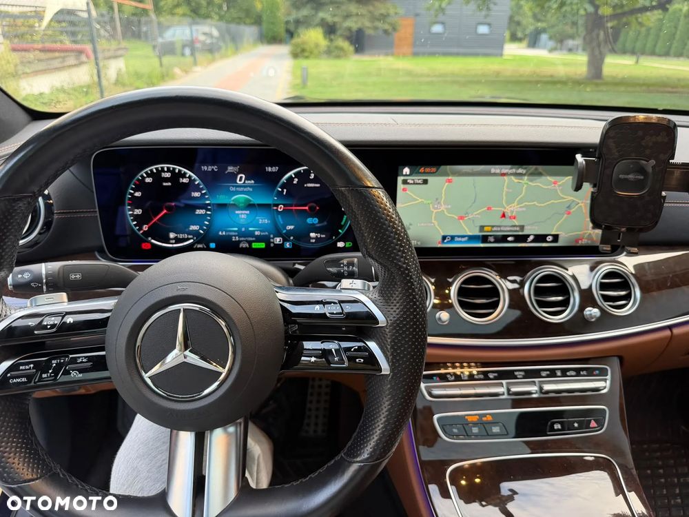 Mercedes-Benz Klasa E 300 de AMG - 15