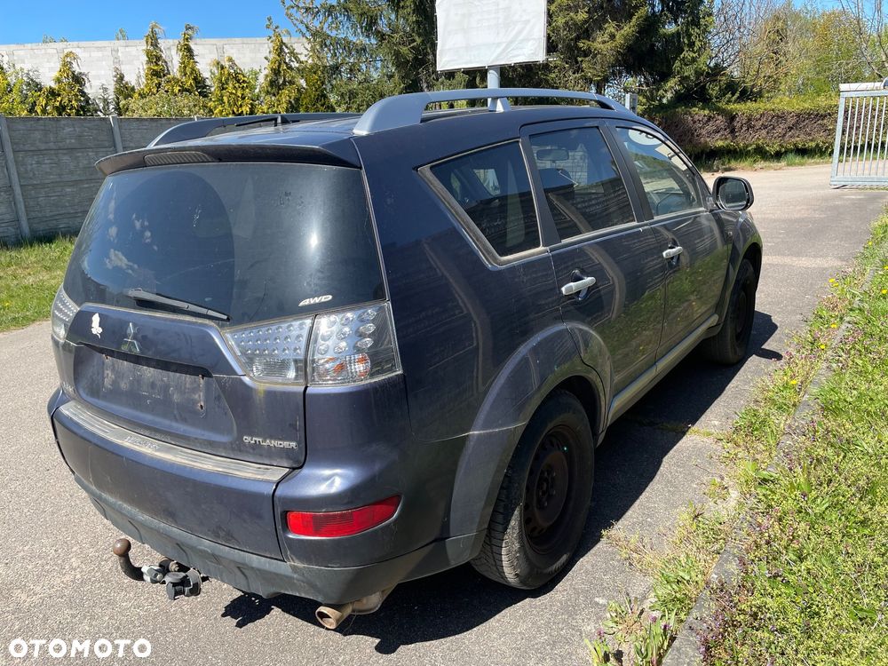 Mitsubishi Outlander 2.4 4WD CVT Intense - 11