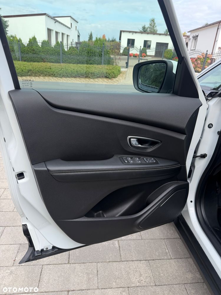 Renault Scenic - 26