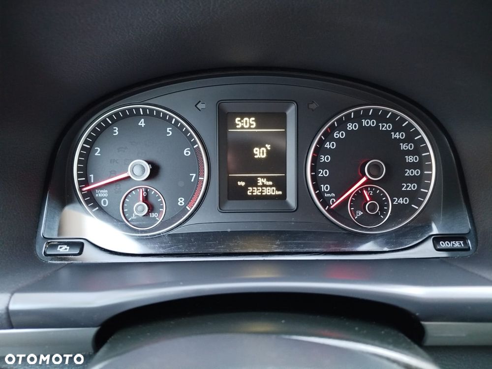 Volkswagen Touran - 21