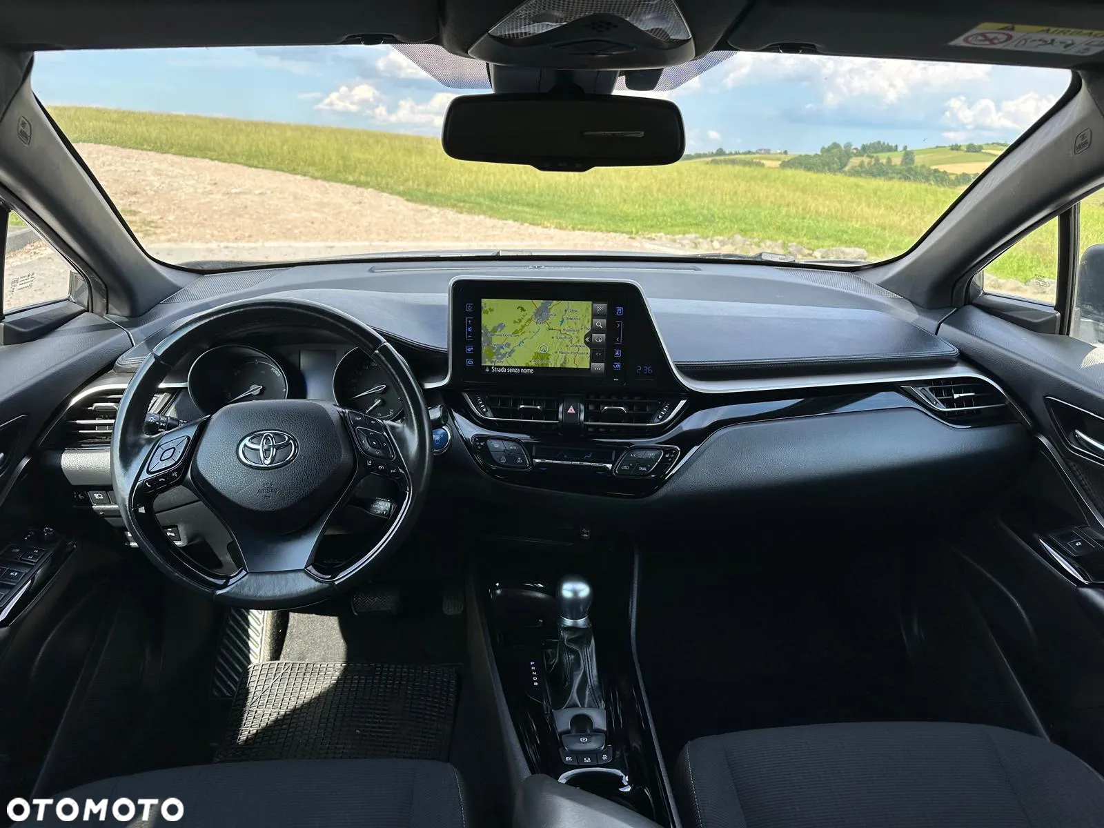 Toyota C-HR Hybrid Business-Edition - 13