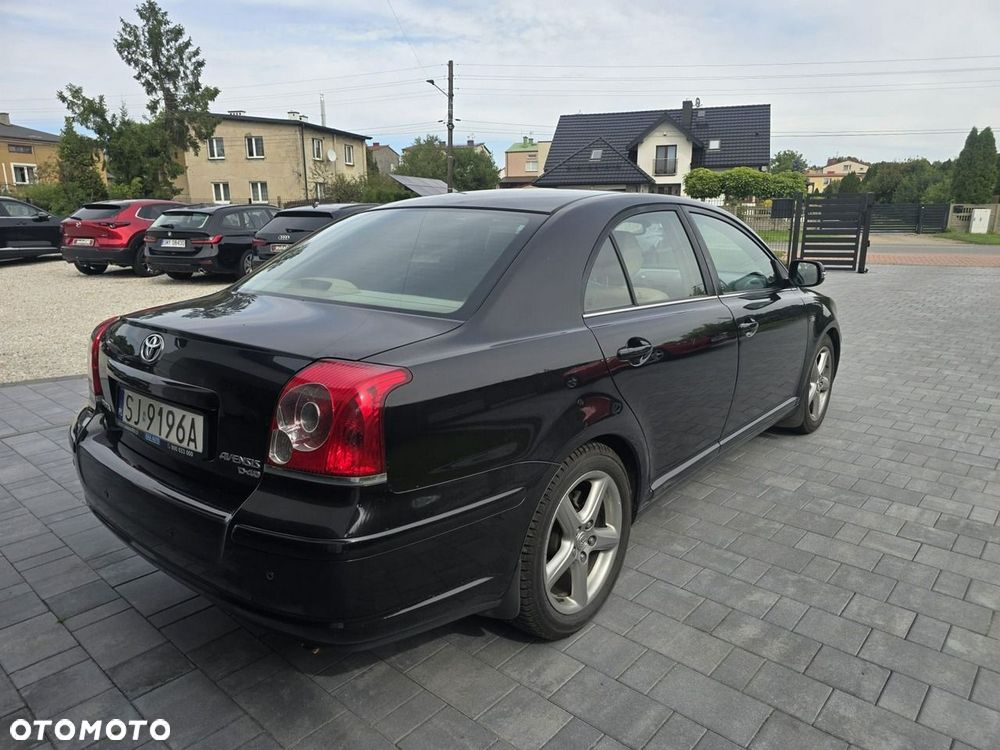 Toyota Avensis - 7