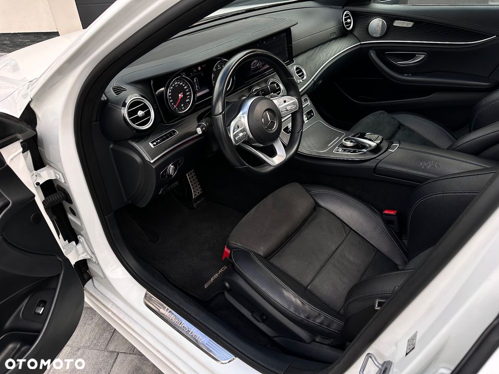 Mercedes-Benz Klasa E 200 4-Matic 9G-TRONIC - 15