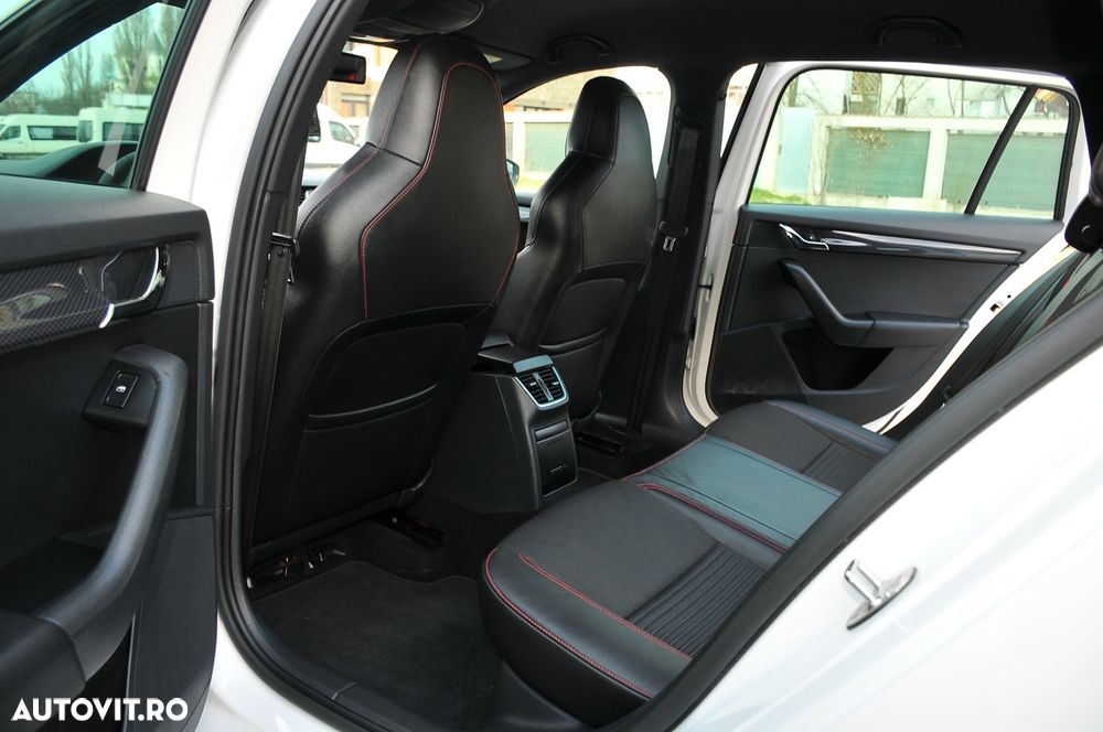 Skoda Octavia 2.0 TDI (Green tec) DSG RS - 13