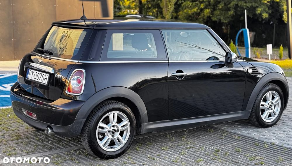 MINI ONE D - 4