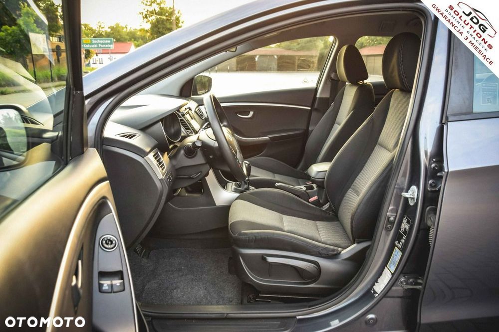 Hyundai i30 1.6 D Style - 16