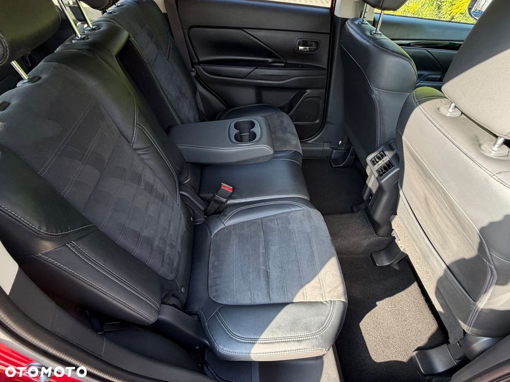 Mitsubishi Outlander 2.0 2WD CVT Diamant Edition+ - 18