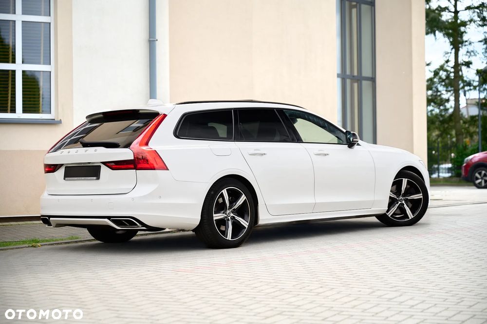 Volvo V90 T5 R-Design - 4