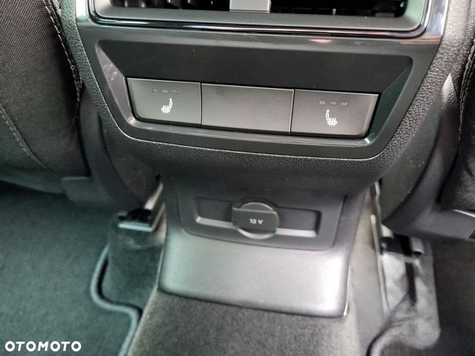 Skoda Karoq 1.5 TSI ACT Sportline DSG - 12