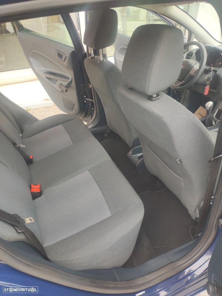 Ford Fiesta 1.25 Trend - 25