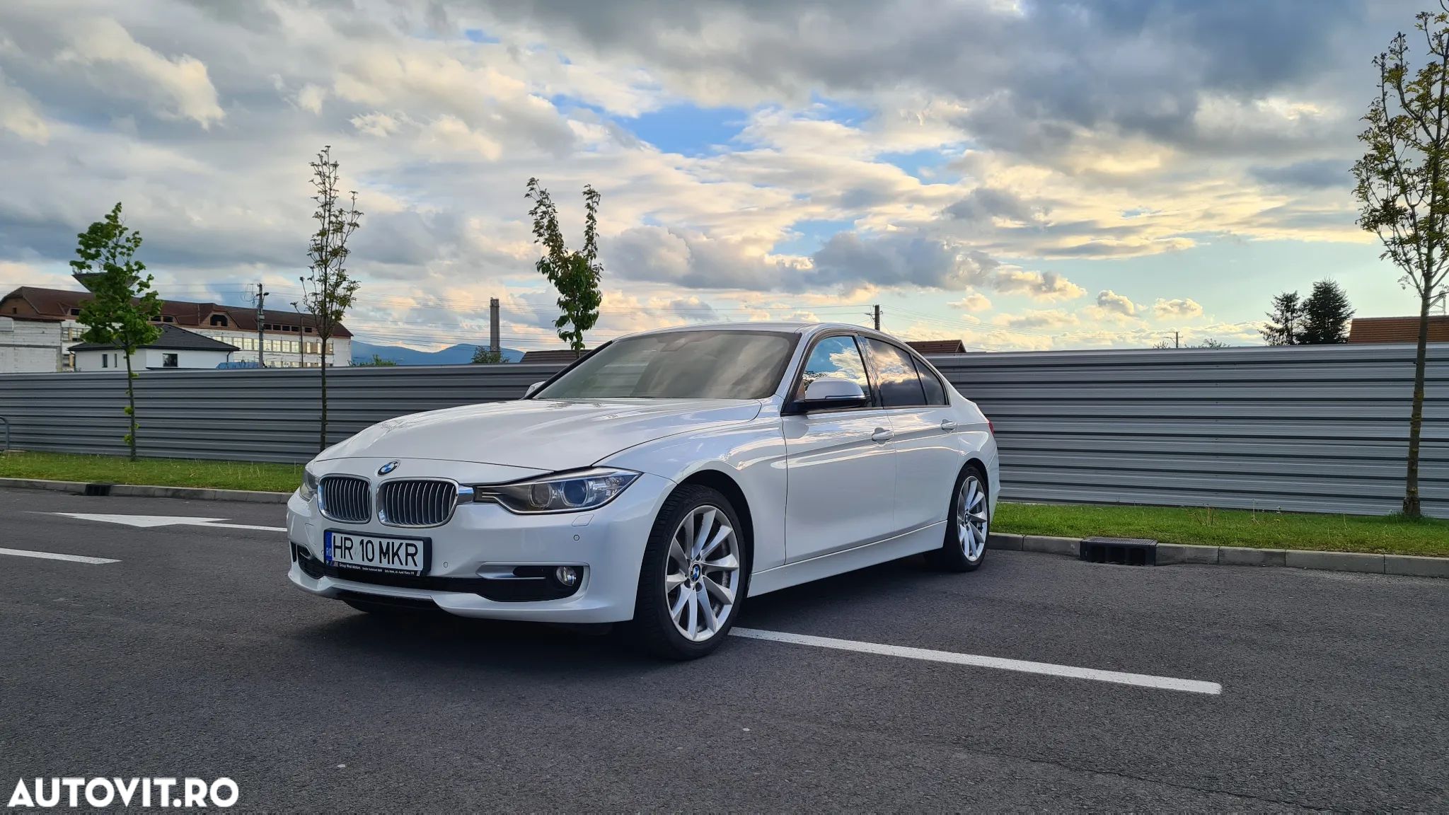 BMW Seria 3 316d - 1