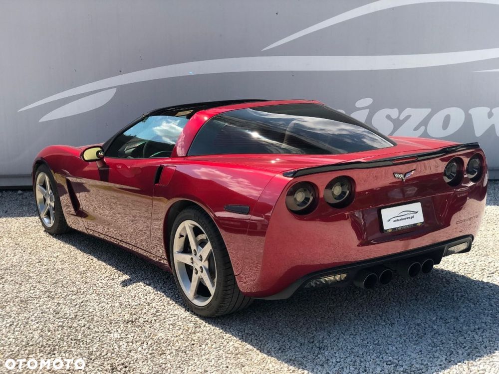 Chevrolet Corvette - 4