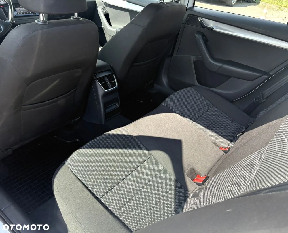 Skoda Octavia 1.6 TDI Ambition - 19