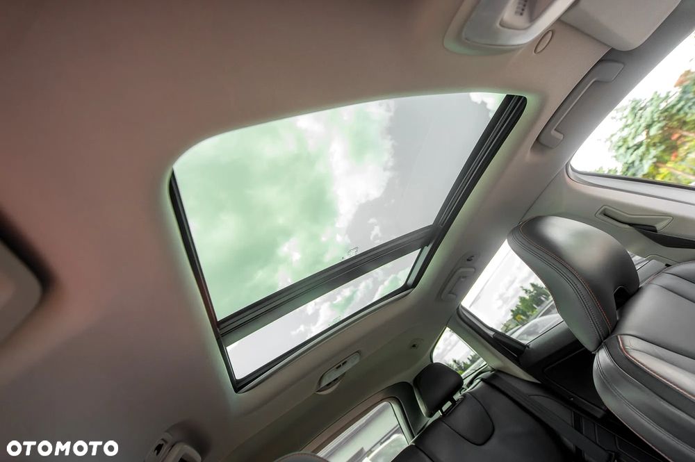 Volvo XC 60 D5 AWD Geartronic Ocean Race - 21