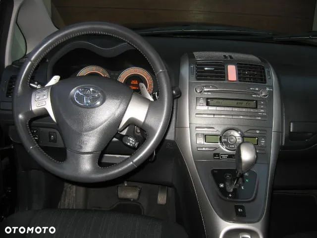 Toyota Auris 1.6 Sol MM - 23