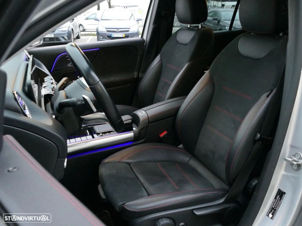Mercedes-Benz GLA 180 d AMG Line - 27