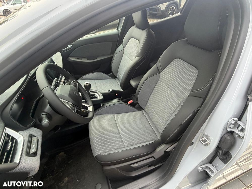 Renault Clio - 10