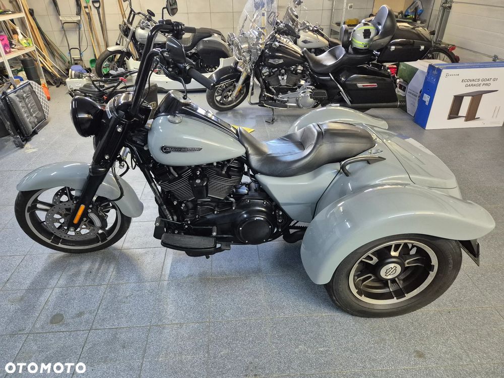 Harley-Davidson Trike Freewheeler - 24