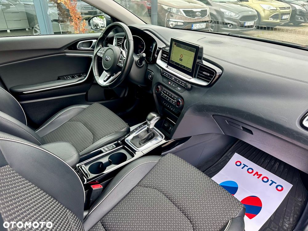Kia Ceed 1.6 CRDi SCR L Business Line Plus DCT - 23