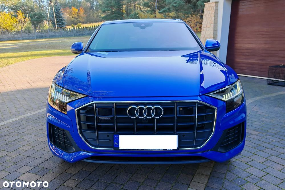 Audi Q8 - 8