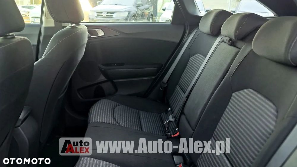 Kia Ceed 1.5 T-GDI M - 30