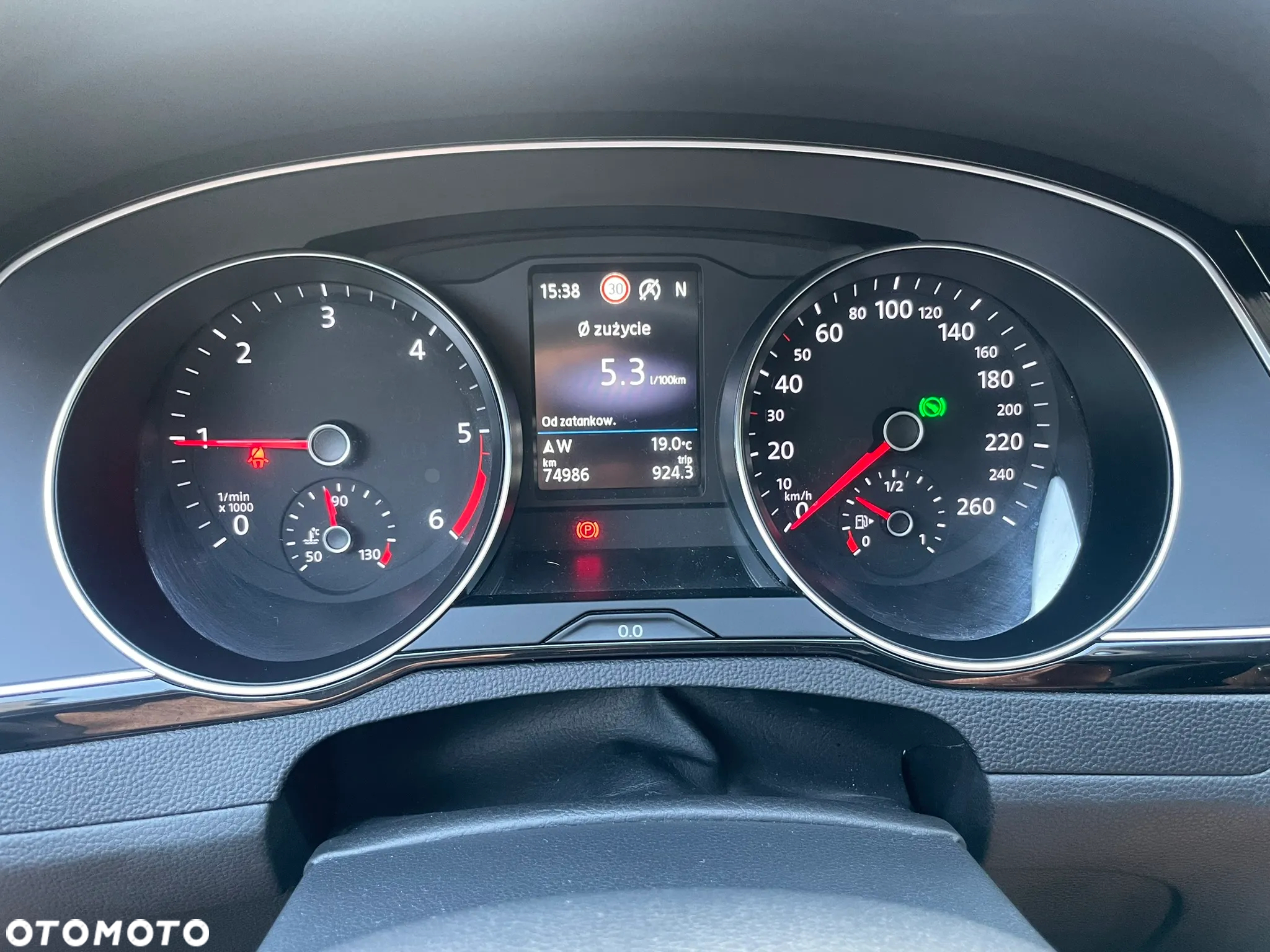 Volkswagen Passat Variant 2.0 TDI SCR DSG Business - 25