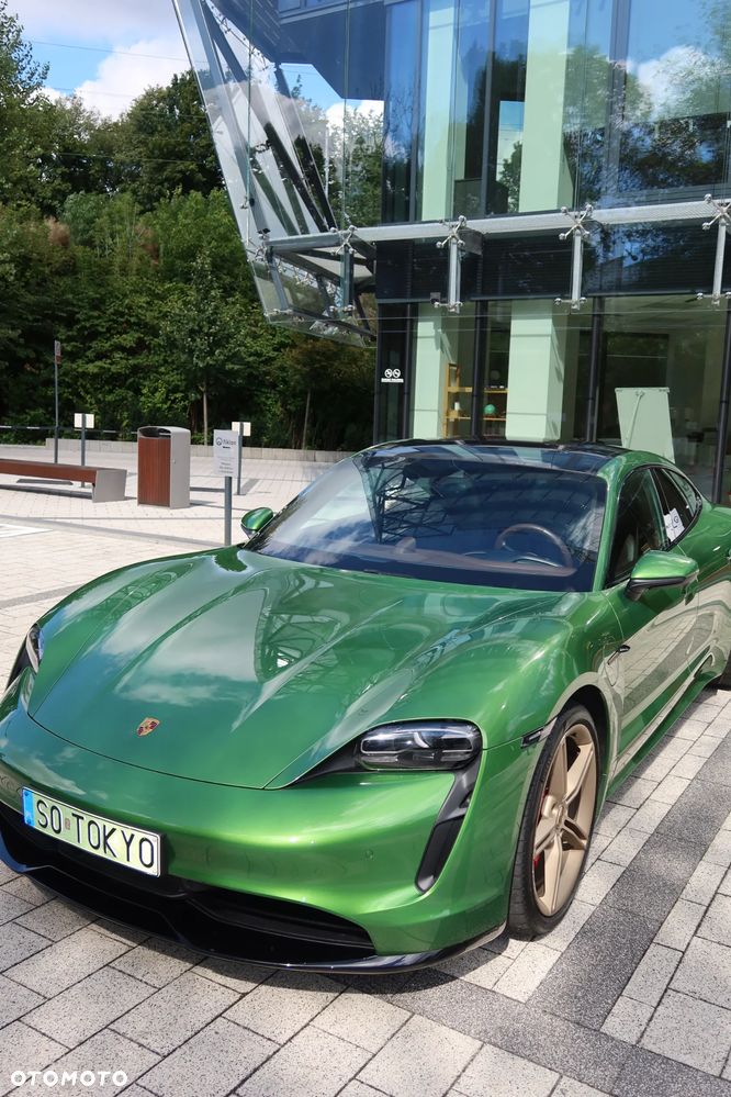 Porsche Taycan - 18