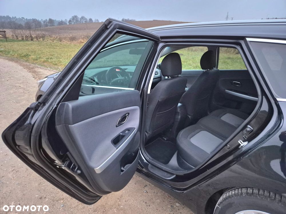 Kia Ceed 1.6 GDI Edition 7 - 11