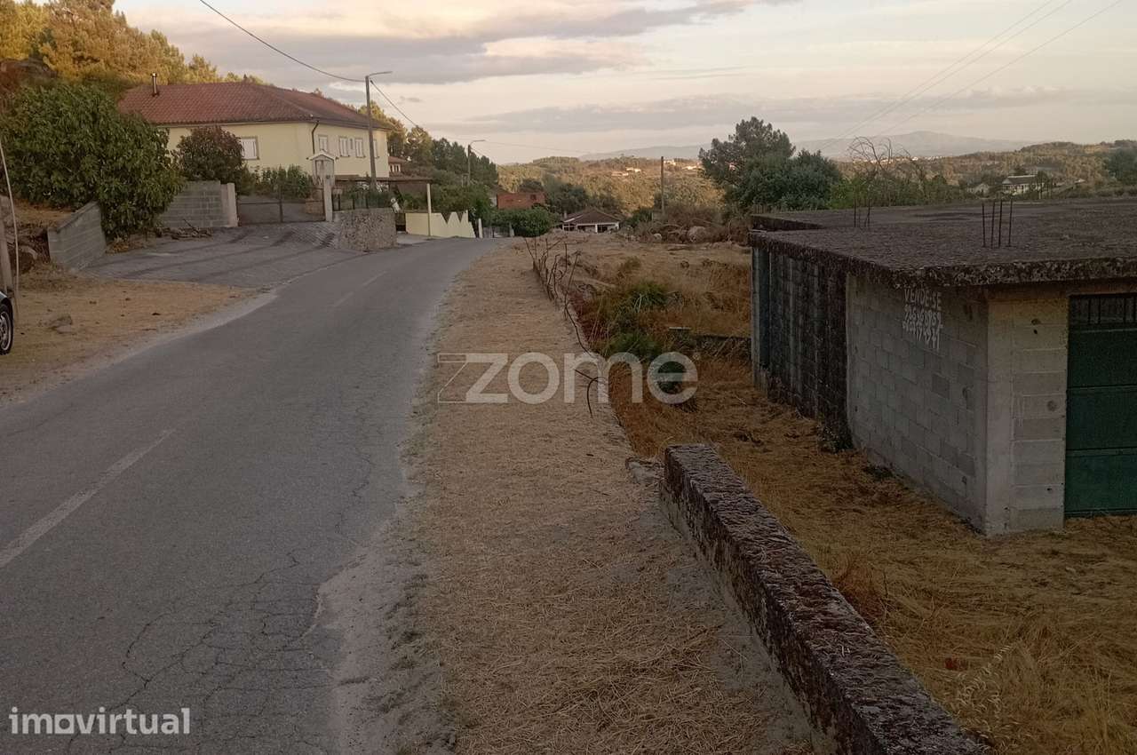 Terreno Urbano com baixo construído, com bom acesso e boa localizaç... - Grande imagem: 3/6