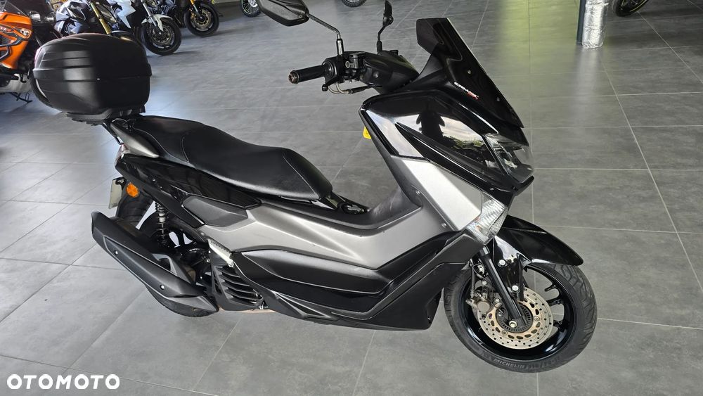 Yamaha NMAX - 18