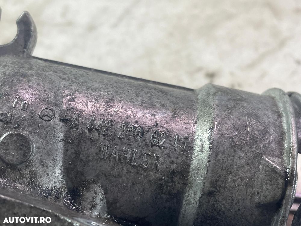 Carcasa termostat  a6422000215  3.0 cdi om642 Mercedes-Benz ML W164 [ - 2