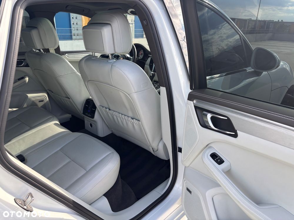Porsche Macan GTS PDK - 10