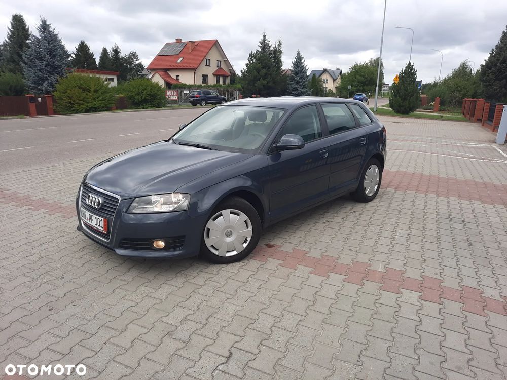 Audi A3 Sportback - 2