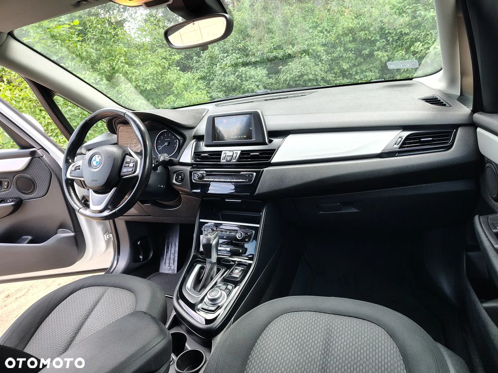 BMW Seria 2 218i - 18