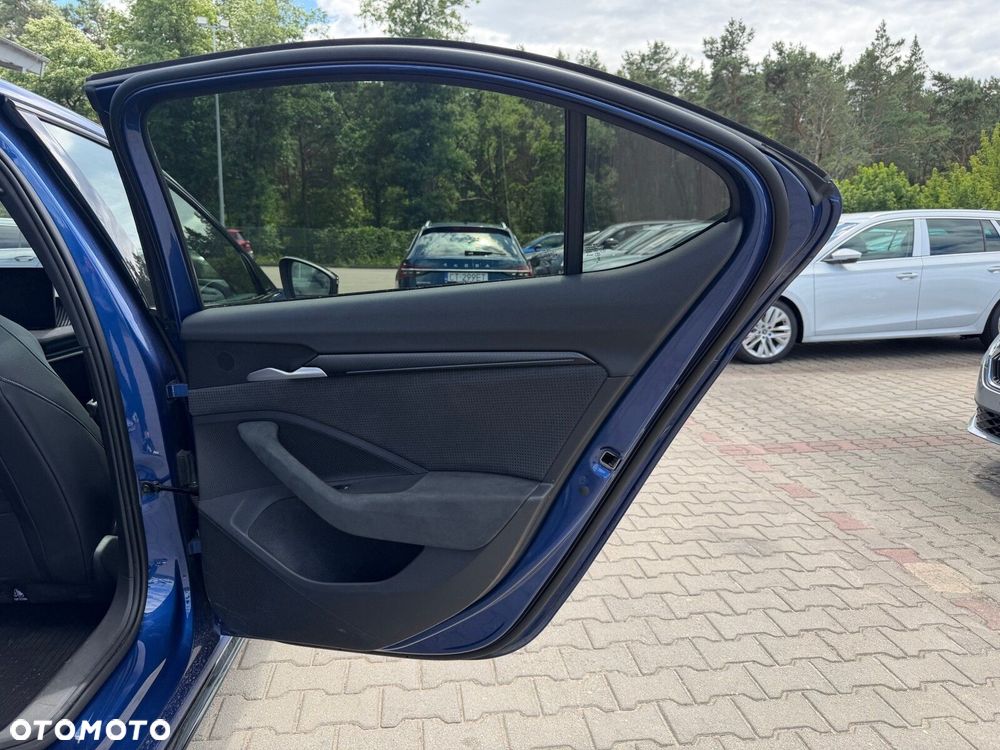 Skoda Superb 2.0 TDI SCR 4x4 Sportline DSG - 16
