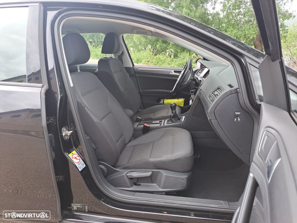 VW Golf 1.6 TDI Highline - 12