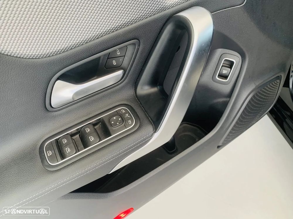 Mercedes-Benz CLA 180 d 7G-DCT Edition 1 - 7