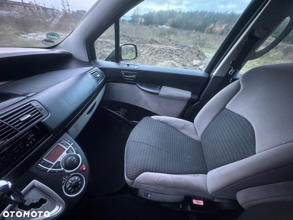 Citroën C8 2.0 16V Confort - 19