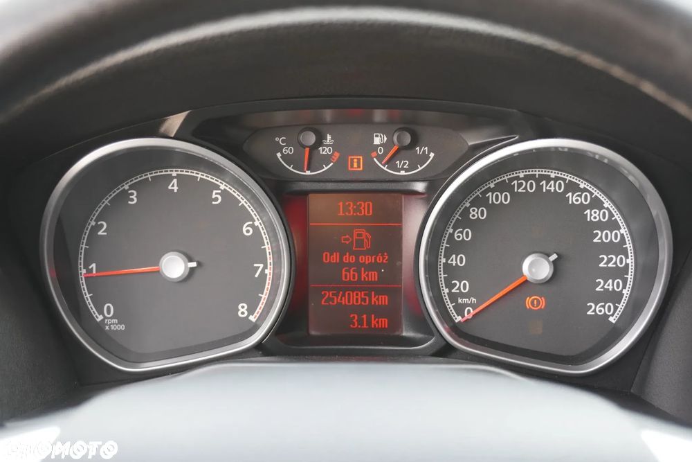 Ford Mondeo 2.0 Ghia X100 / X - 35