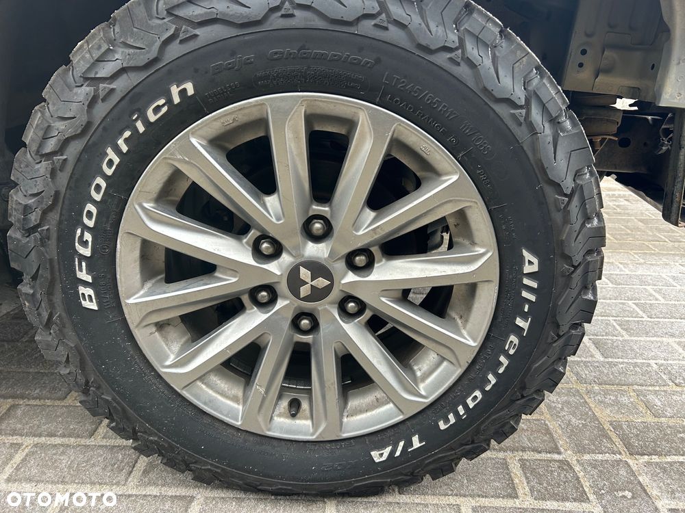 Mitsubishi L200 Pick Up 4x4 S&S Club Cab Diamant Edition - 19