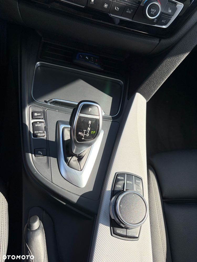 BMW Seria 3 320i Sport-Aut - 21